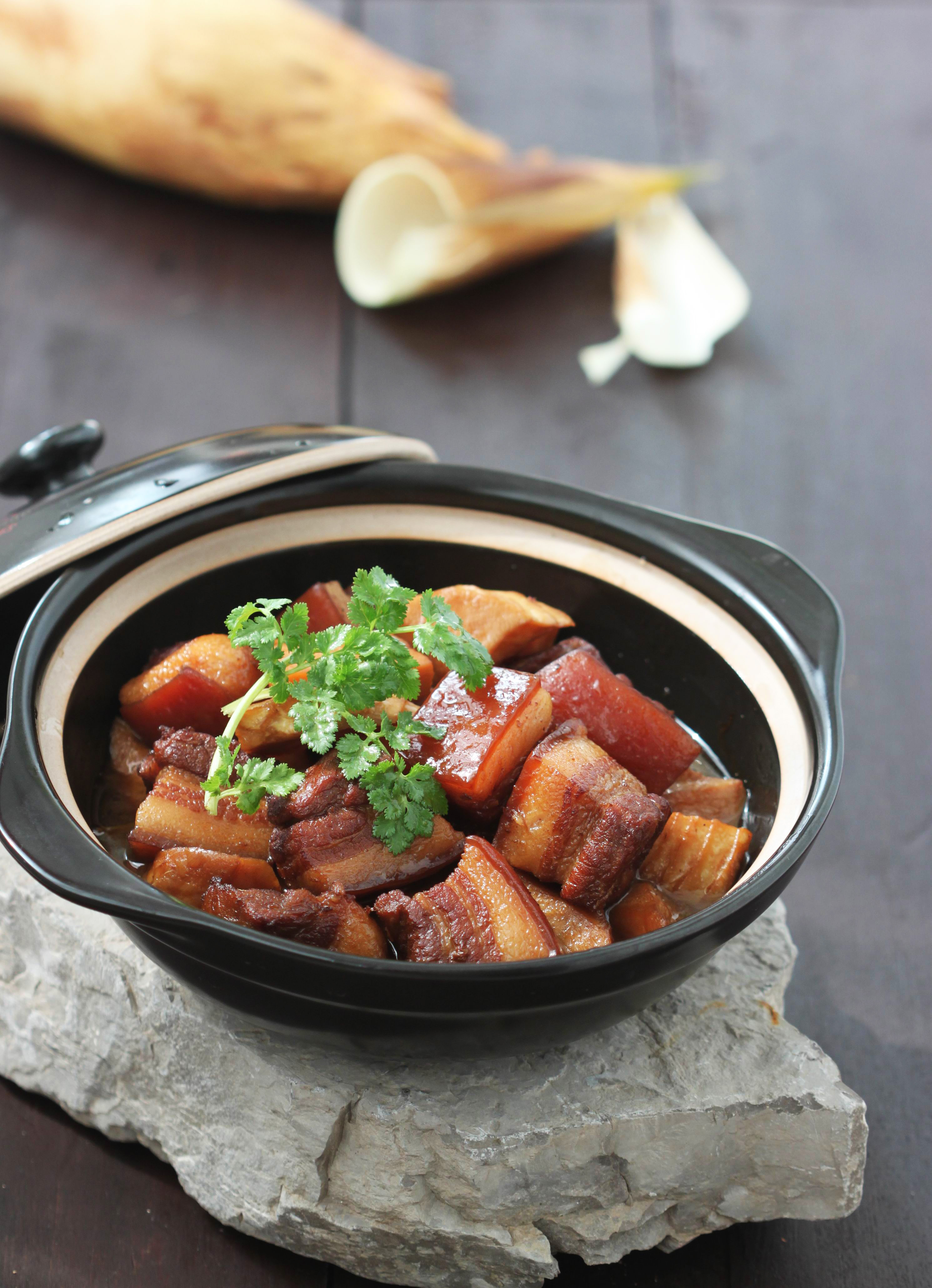 冬笋红烧肉冬笋什么时候下锅,冬笋红烧肉的家常做法窍门视频