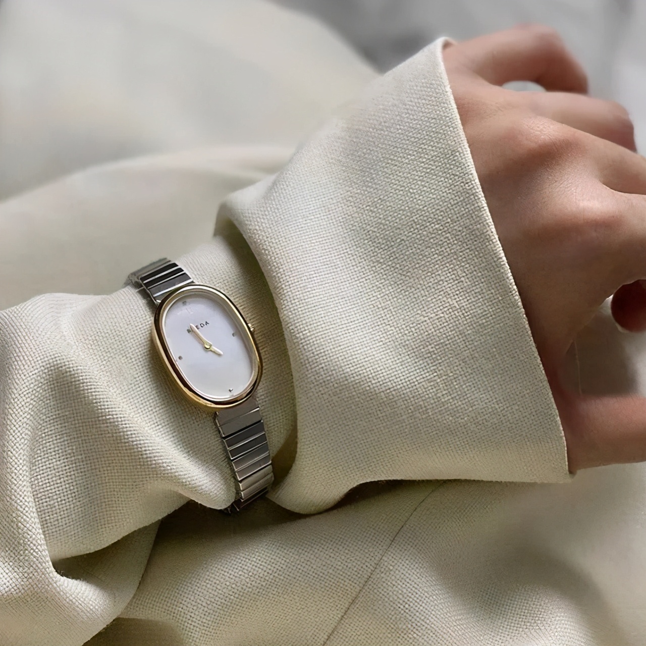 小众便宜手表女表100以内,十大惊艳的小众手表品牌