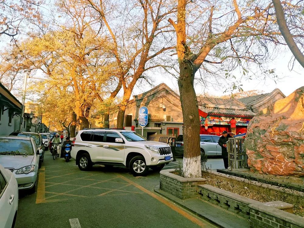 缓解校门口堵塞现象的建议,学校门口堵塞疏导方案