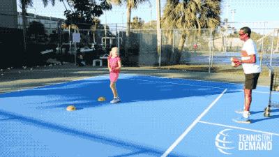 小朋友网球初学训练视频,小孩网球初学者击球训练方法