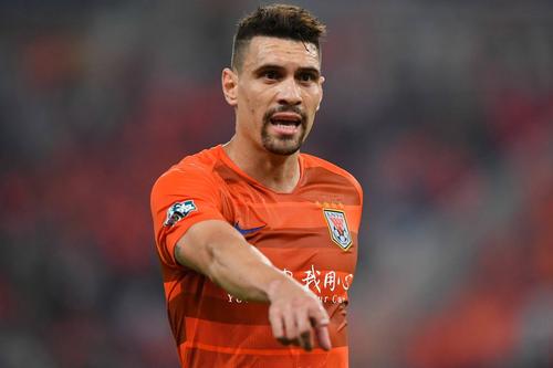 山东鲁能足球宝贝和球员,中超鲁能中场大将