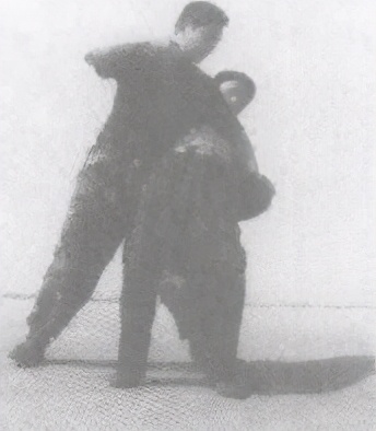 警用防暴棍和匕首警拳,警用防暴橡胶棍杀伤力