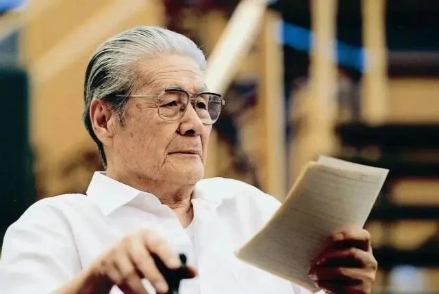 几版封神榜里的姜子牙都是谁演的,27年前的封神榜姜子牙是谁扮演