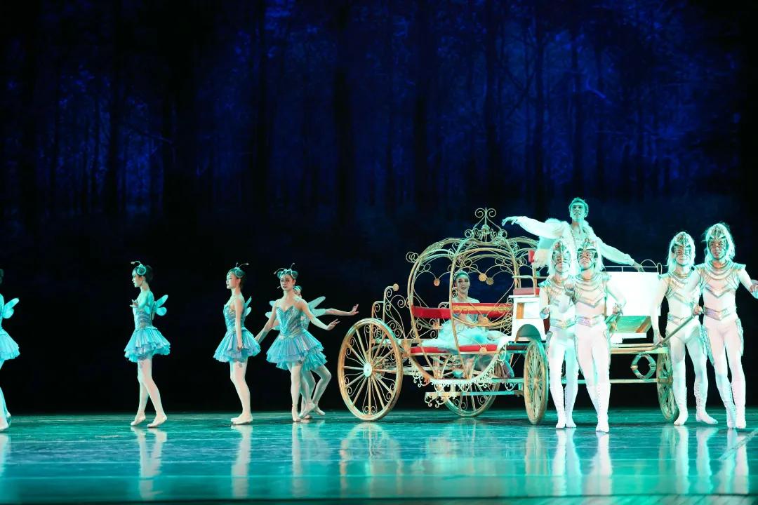 灰姑娘芭蕾舞剧赏析,灰姑娘芭蕾英国皇家舞剧
