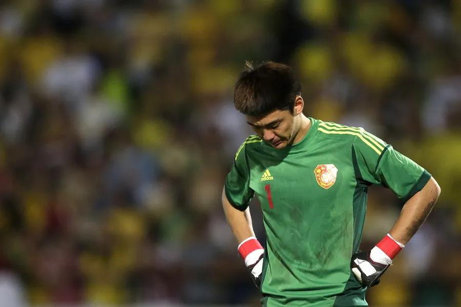 国足0比8巴西全场比赛,回顾国足最惨痛失利0-8不敌巴西