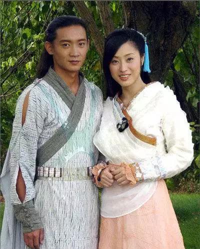 水晶之恋演员女主角哪儿去了,水晶之恋的主要演员的名字