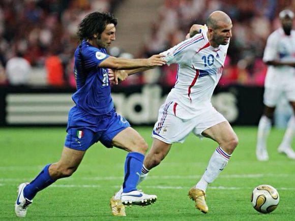 现代足球重视整体和体系，古典前腰的没落，算是必然趋势吗