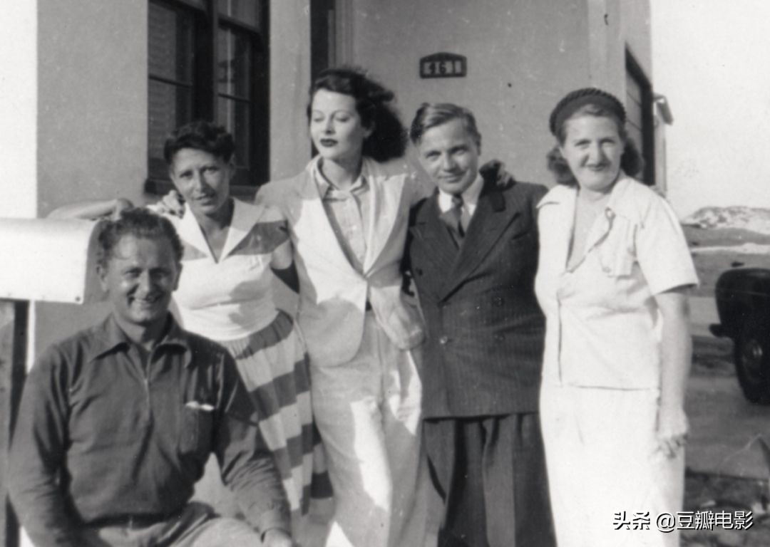 首位全裸出镜，这好莱坞*星艳**竟是wifi之母《*物尤**：海蒂·拉玛传》