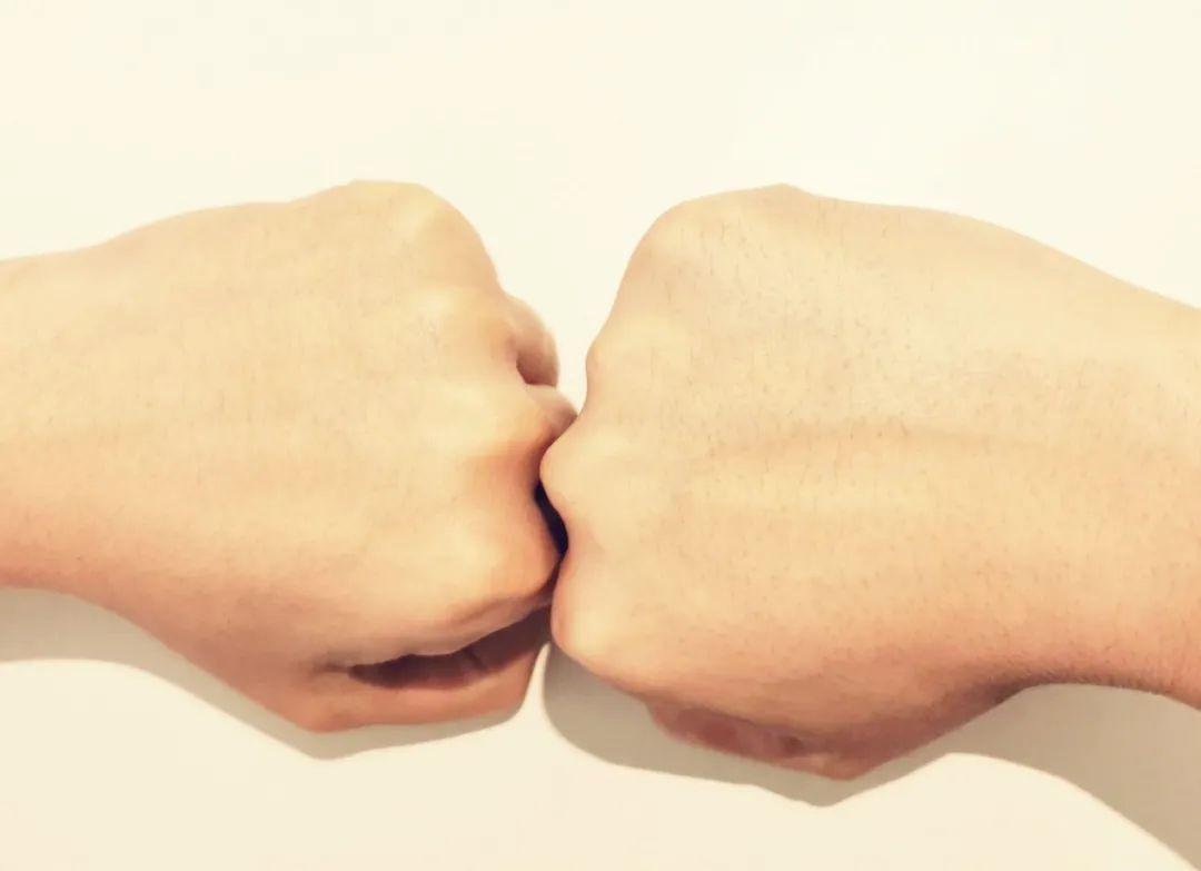 婴儿左右脑发展的训练方式,怎么看孩子左右脑发育