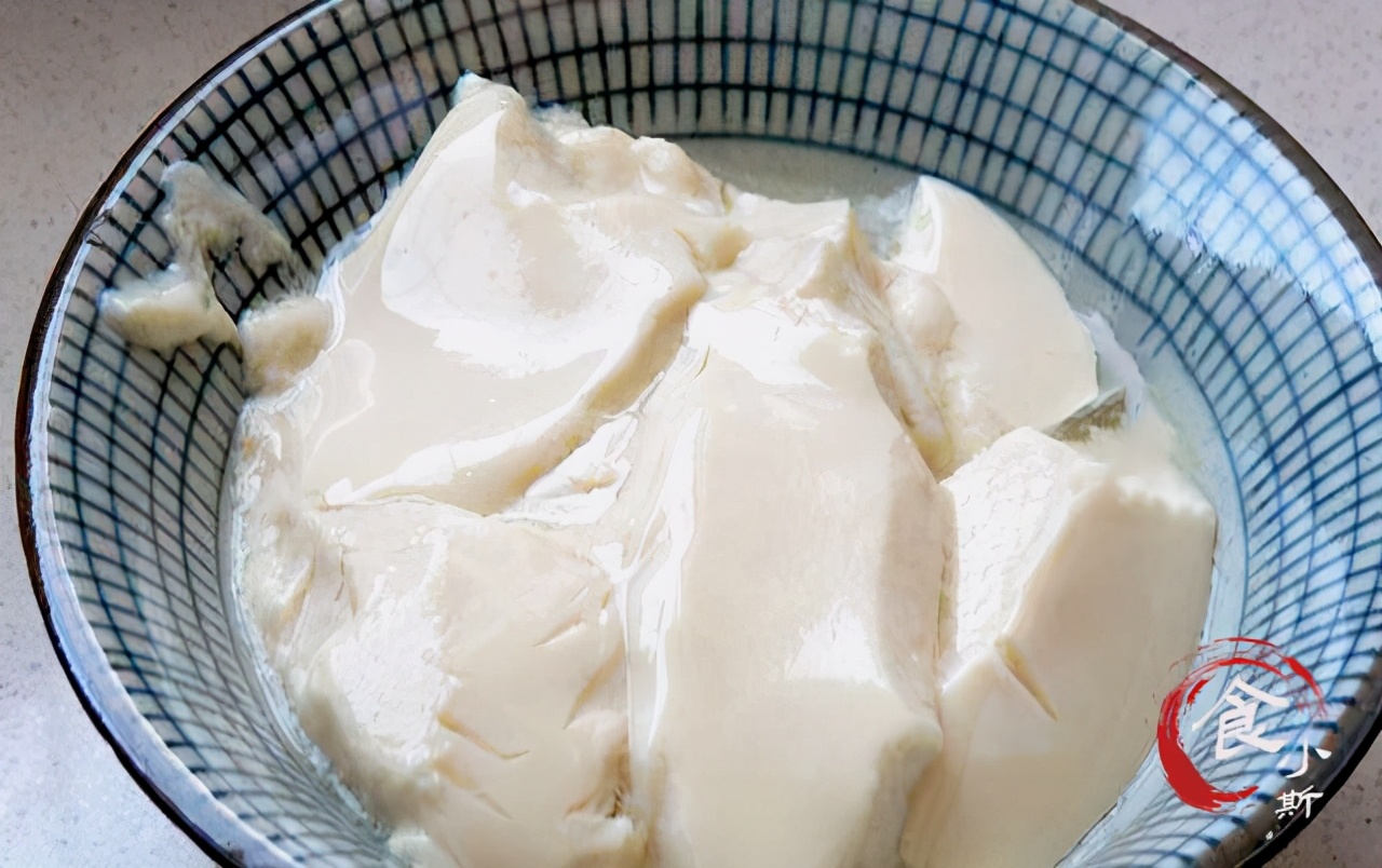 自制的豆腐脑美味可口,自制豆腐脑简单易学零失败