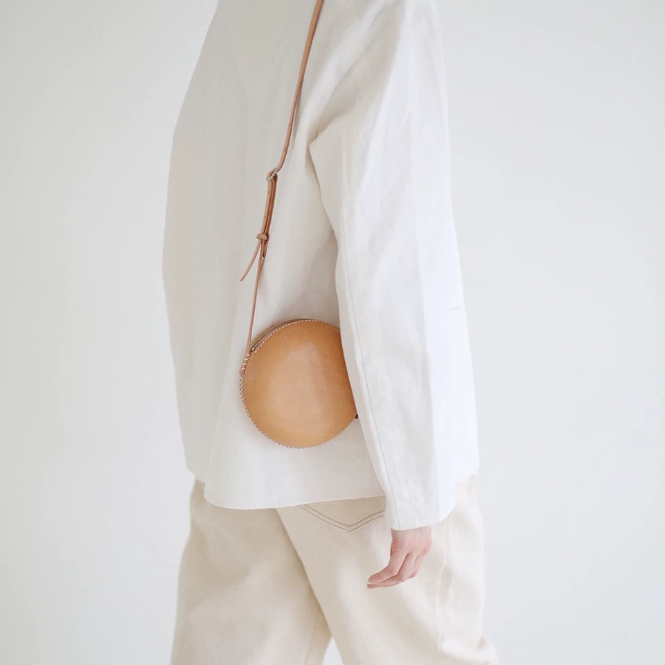 和小ck差不多的牌子的包,小众轻奢包品牌小ck