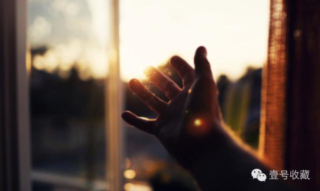 钱钟书：许多景象是要闭了眼才能看见的