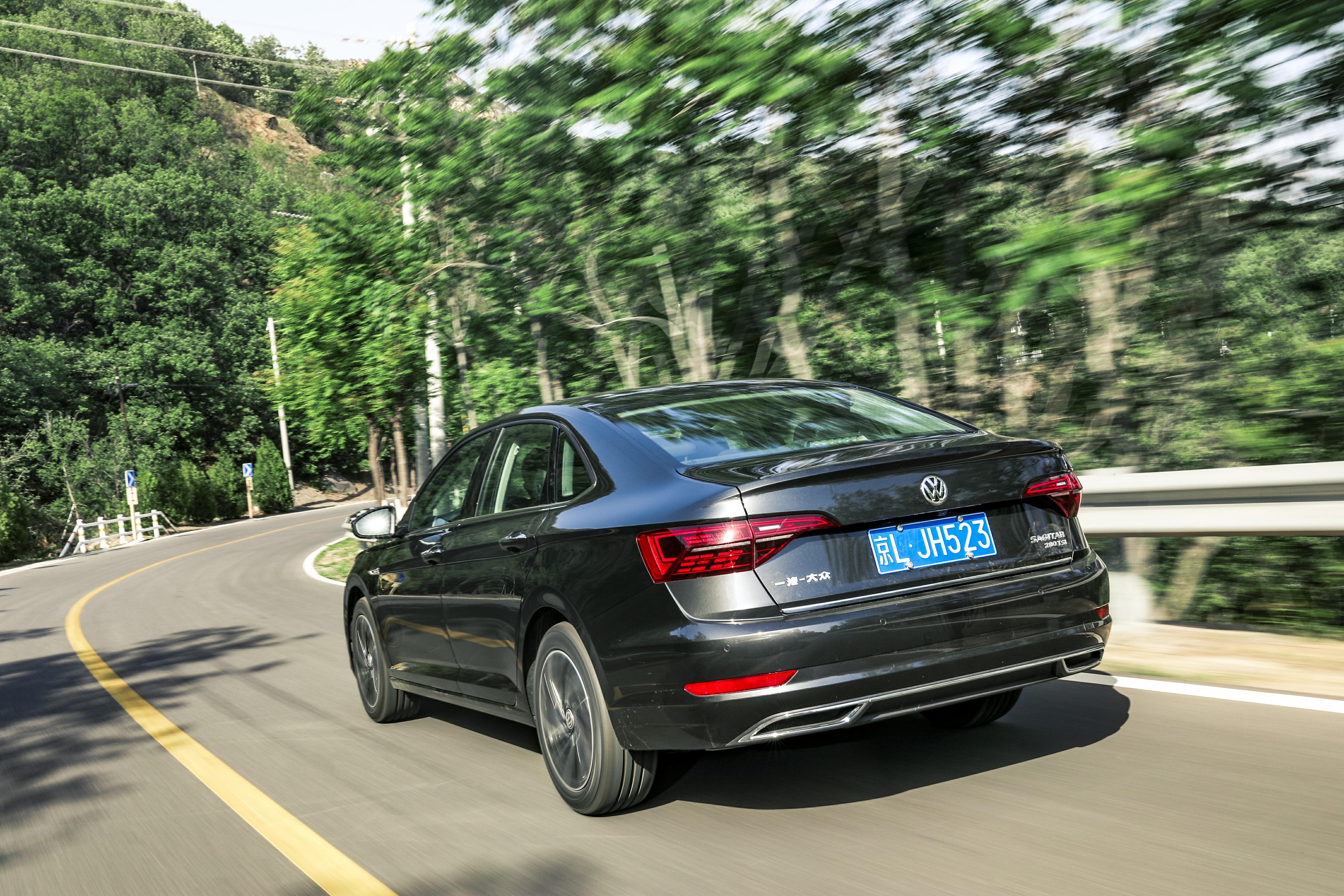 斯柯达明锐1.6和速腾发动机一样吗,斯柯达新明锐和速腾对比