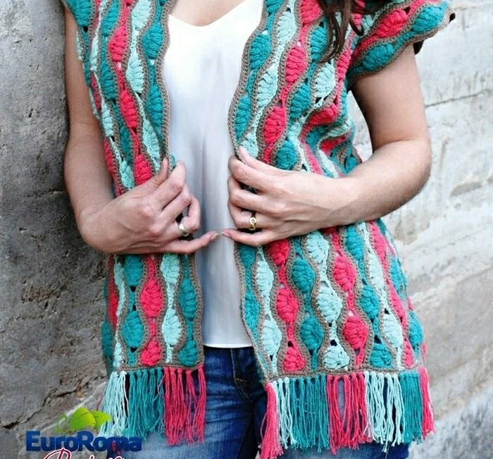 漂亮又好看的披肩视频,女士最漂亮的披肩外套