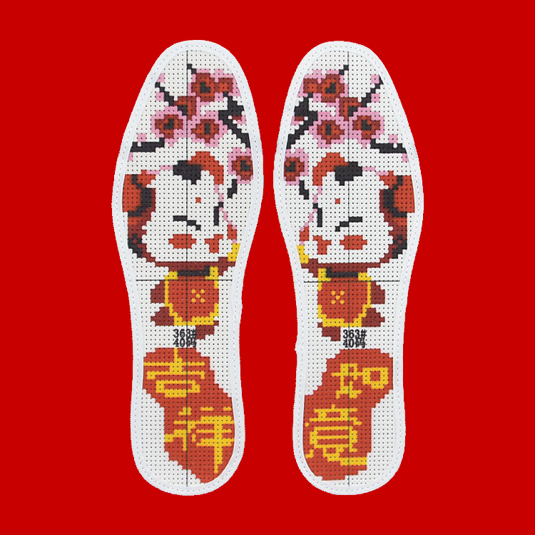 绣花鞋垫感人故事,奶奶的绣花鞋垫一针一线