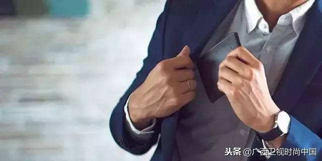 男士怎么选钱包技巧,钱包牌子男士排名