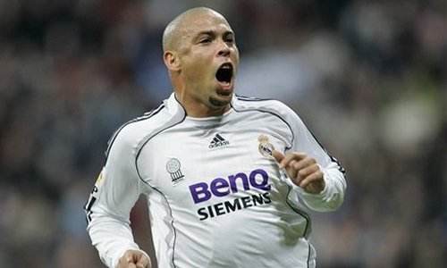 外星人罗纳尔多2002,世界足坛传奇巨星外星人罗纳尔多