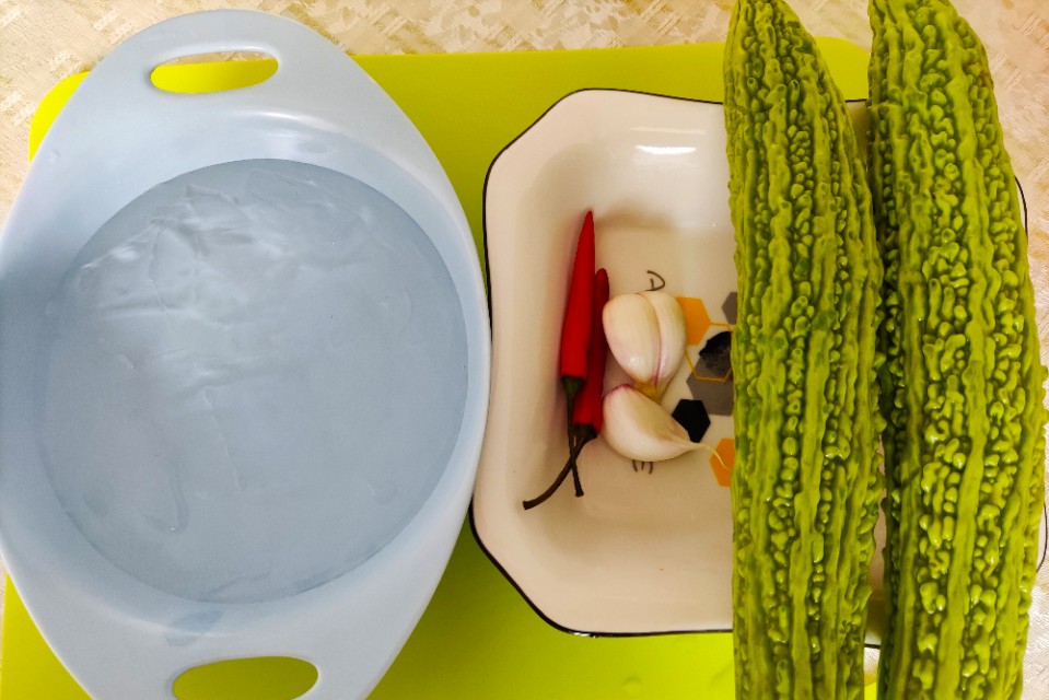 苦瓜很苦怎么炒能去掉苦味,苦瓜又有什么办法不苦