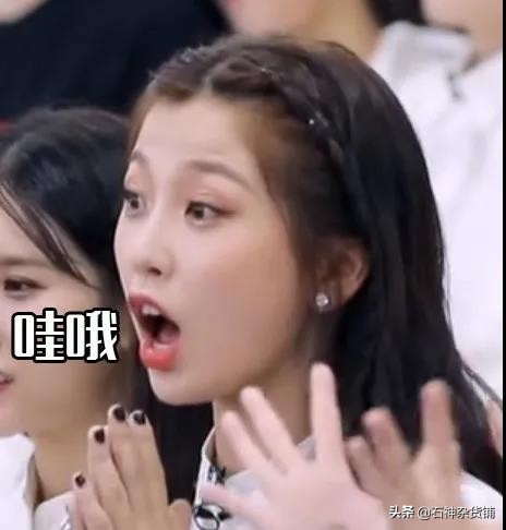 泫雅颜值巅峰时期穿搭,泫雅刚出道时候穿搭