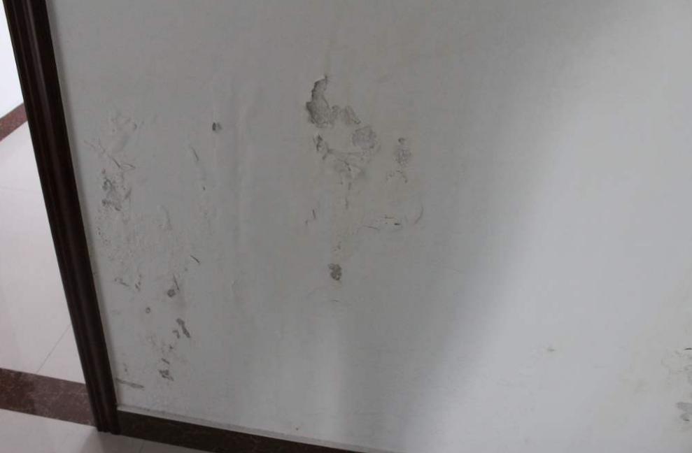 家里墙面总是起皮、掉皮怎么办?武汉一家一装饰公司是如何处理的