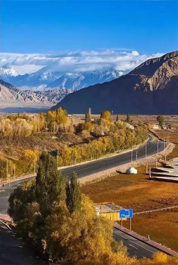 新疆喀什到巴基斯坦需要怎么过去,喀什通巴基斯坦公路