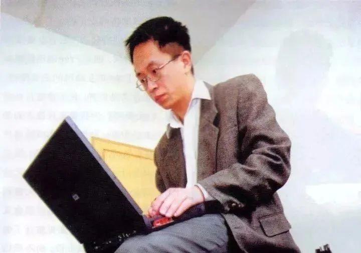 周鸿祎很厉害但是360为什么做不大,周鸿祎现在还在360吗