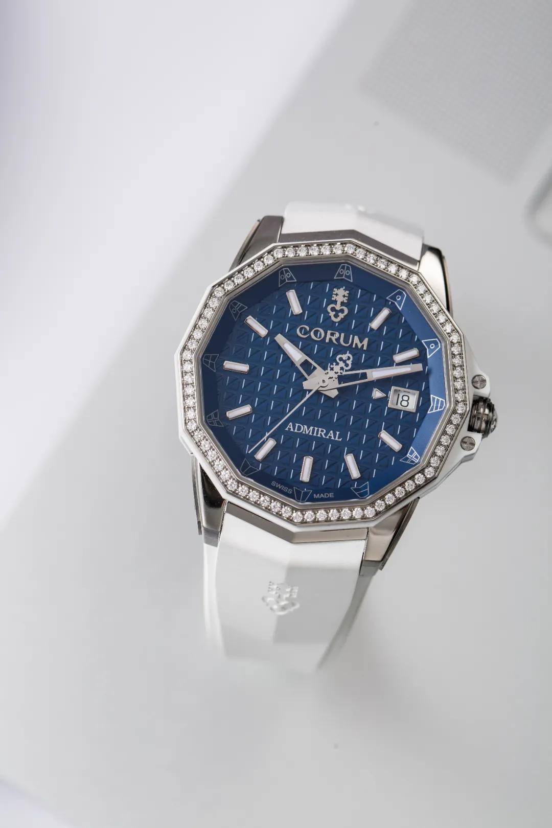 十一国庆没闲着，大腕给你找了4个爱表的女朋友