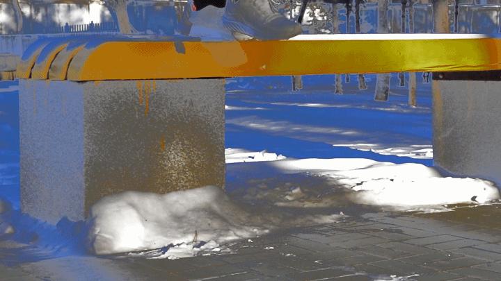 咕咚10k跑鞋和多威跑鞋哪个好,咕咚跑鞋10k和21k有什么区别