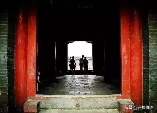 为什么寺庙门槛不能踩,踩了寺庙门槛怎么补救啊