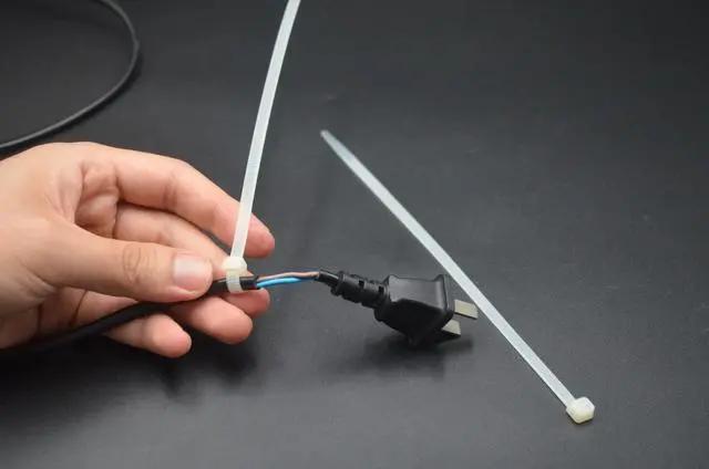 电线插头根部破损怎样修复,插头根部的电线不易折断妙招