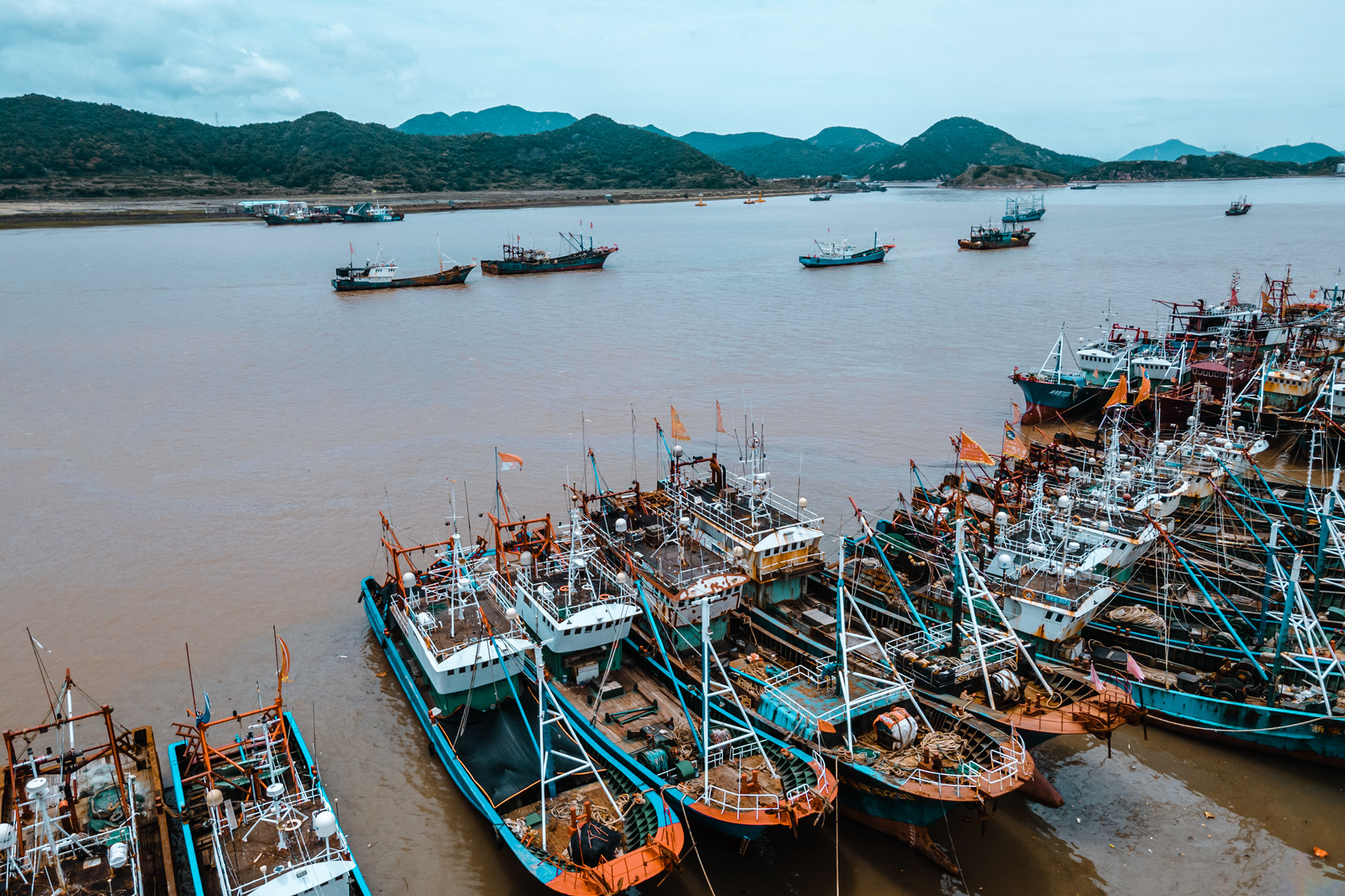 比三亚更适合度假的地方,比三亚好的旅游地