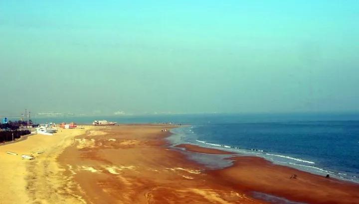 来日照旅游哪里吃海鲜自助,日照好玩不要钱的海边