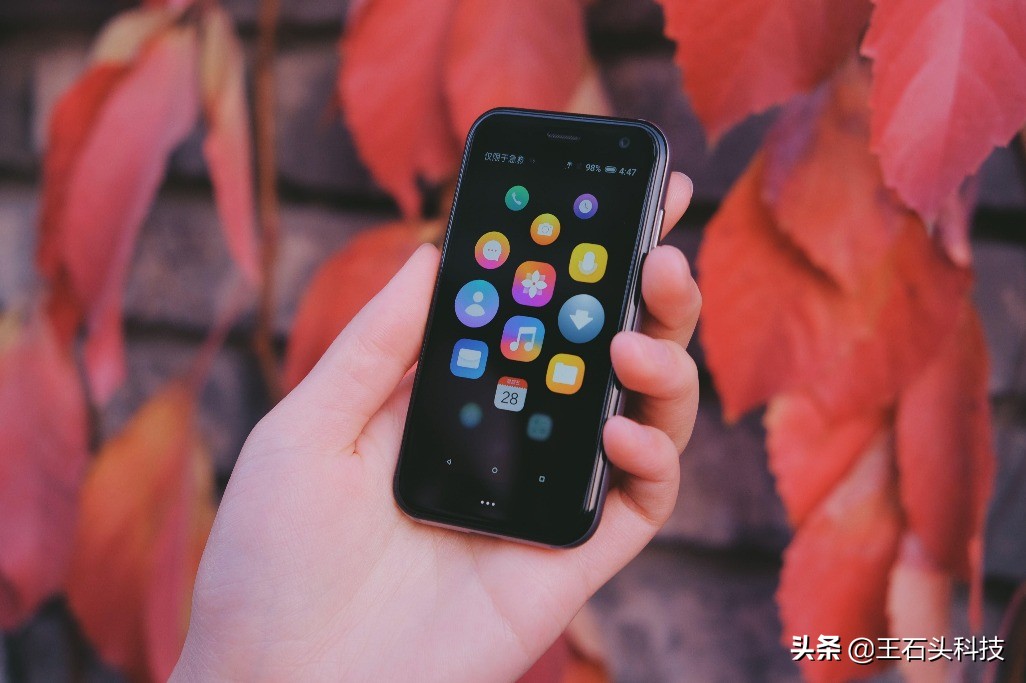 最新最小智能手机,全球最小的智能手机是哪款