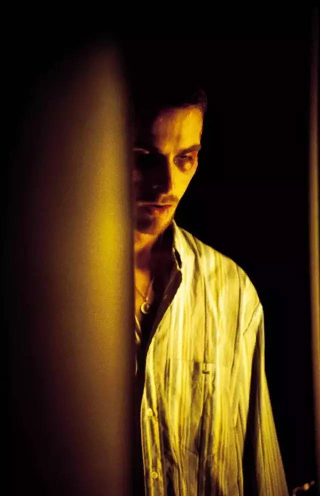 蝙蝠侠贝尔经典视频,蝙蝠侠贝尔新电影