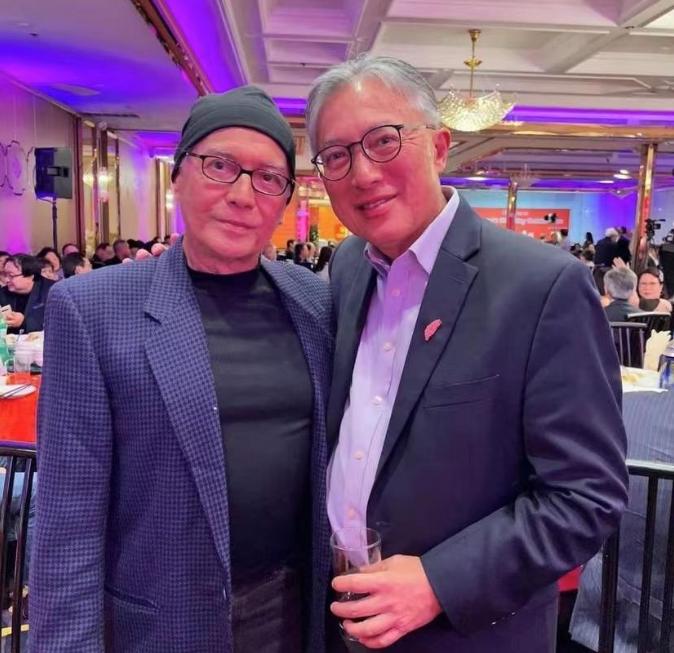 67岁尊龙近照曾是亚洲最美男子,69岁尊龙近照身材走样