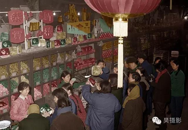 天津青年路的老照片1990年,天津市南京路图片