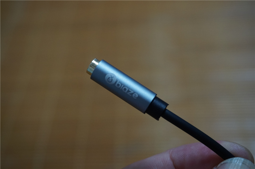 华为手机耳机与小米手机耳机,小米手机耳机和华为耳机