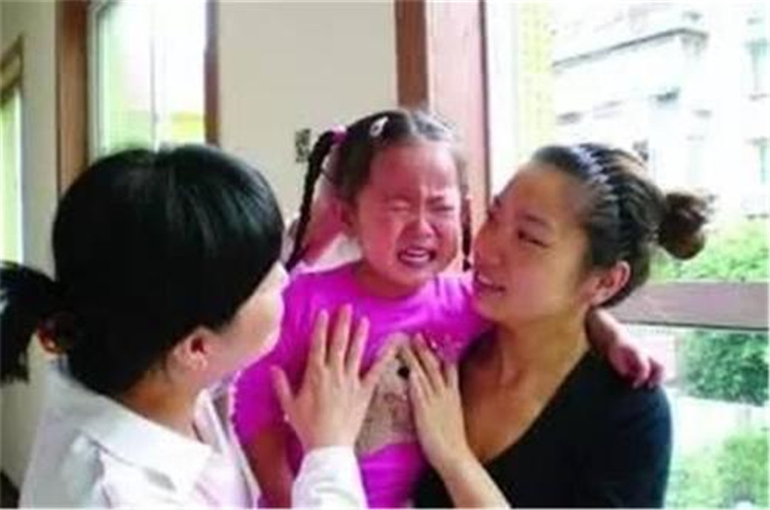 孩子总爱发脾气爱哭如何正确引导,孩子爱发脾气一说就哭没耐心