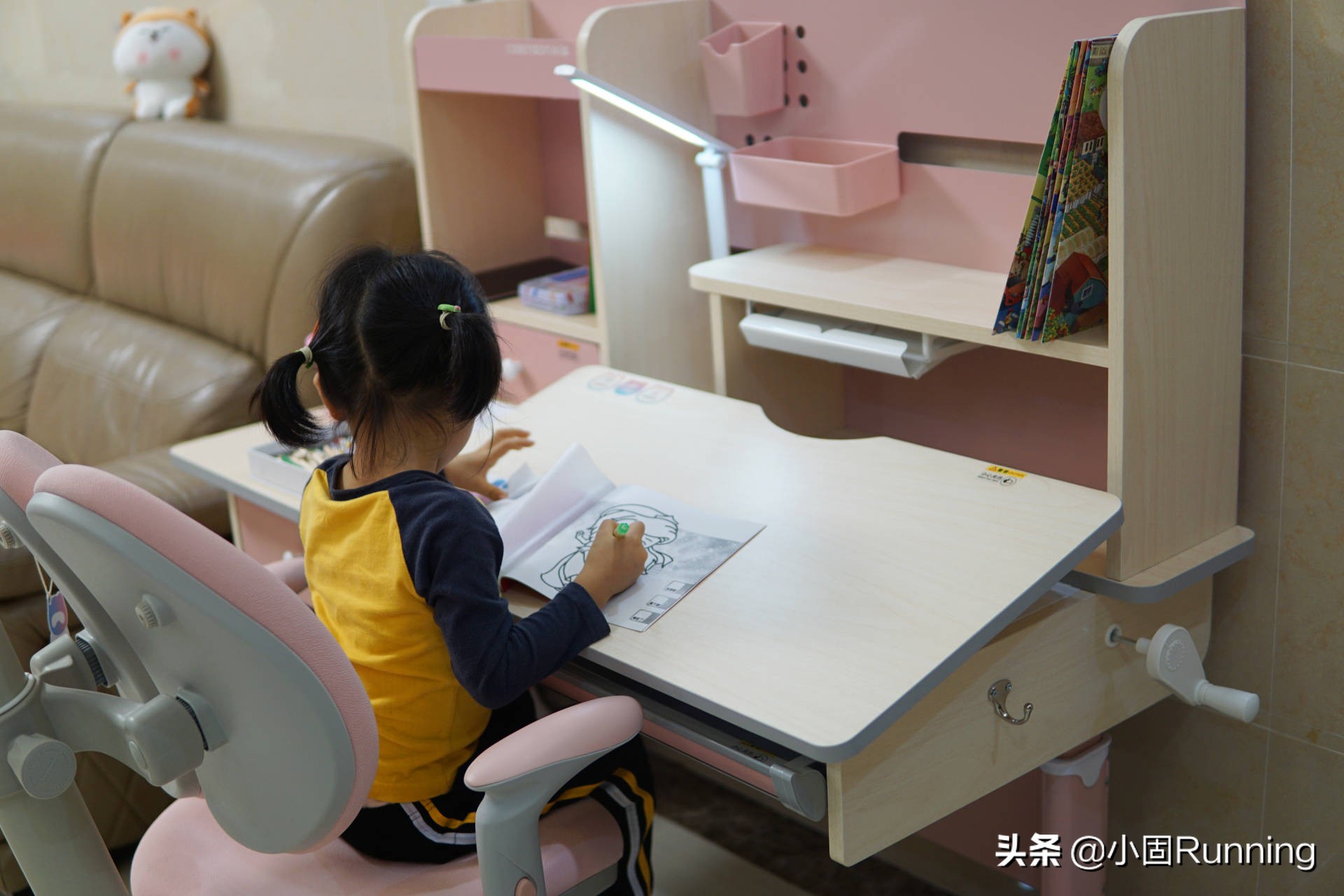 女儿小红花,儿童桌椅学习桌椅1-3岁可以画画