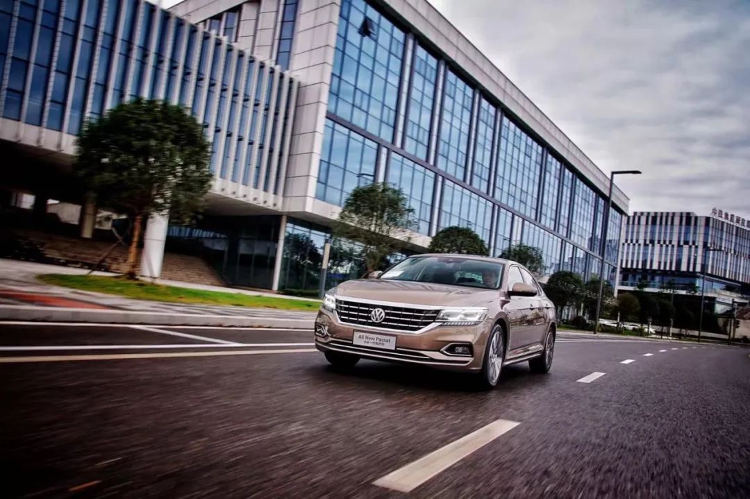 大众新款帕萨特1.4t试驾,大众帕萨特新款1.4t试驾