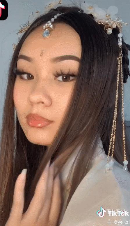 中国街拍让外国人震撼的视频,让外国人惊艳的穿着中国街拍