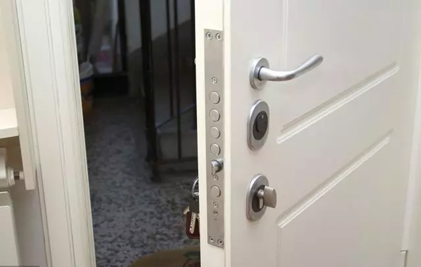 防盗门到底怎么选才不会被坑,防盗门哪里最容易坏