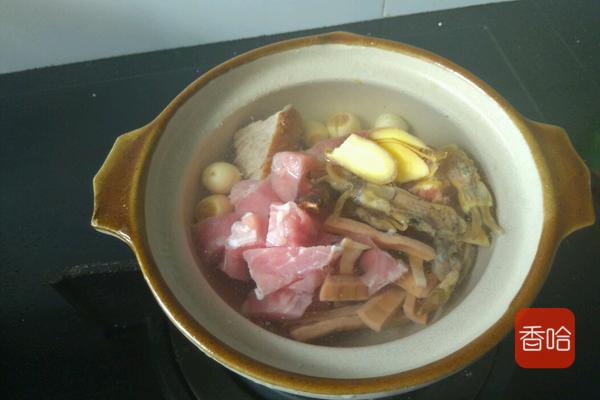 广东年夜饭必备十道菜,北方人的年夜饭广东人的年夜饭