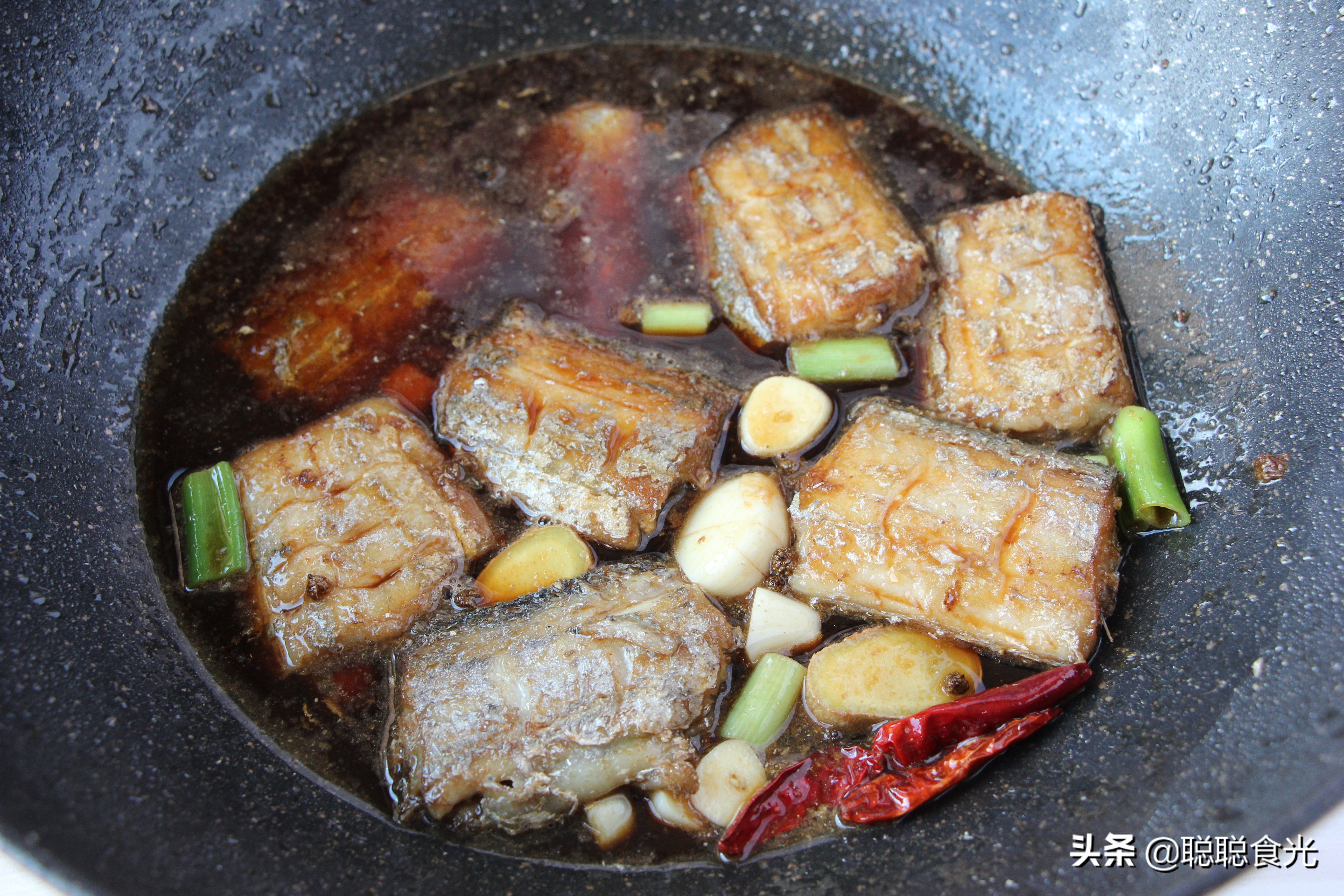 带鱼怎么做才好吃大厨教你一招,带鱼怎么做好吃又简单还没腥味