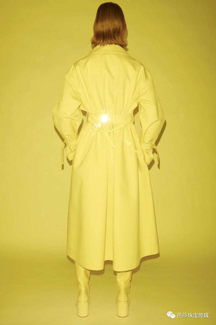 2021流行色亮丽黄太难穿?一件珠宝让你时髦一整年