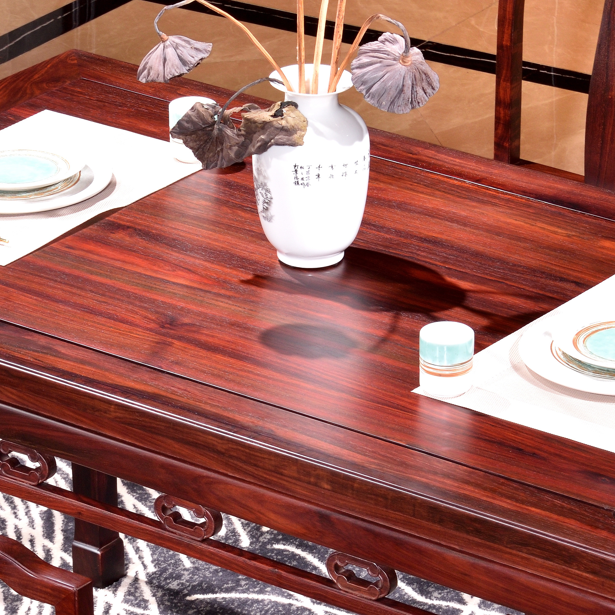 家具餐桌体现品味文案,有品位的餐桌