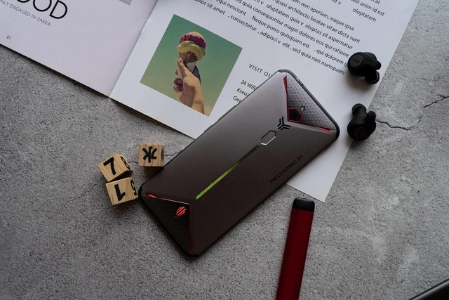 游戏液冷散热,打游戏用风扇还是用散热器好一点