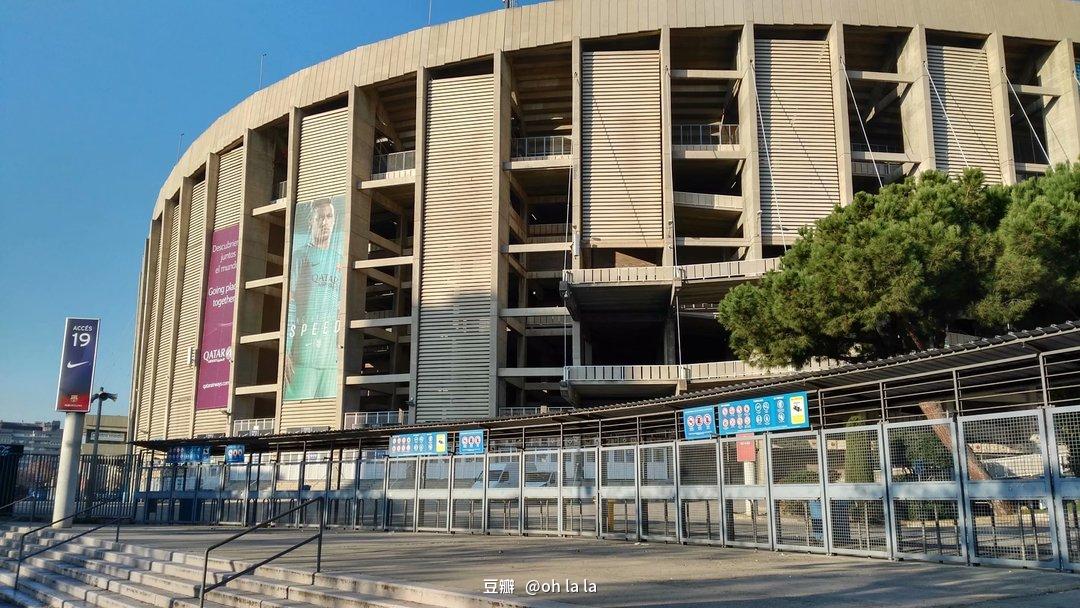 巴塞罗那足球之都,巴萨在诺坎普大战巴黎