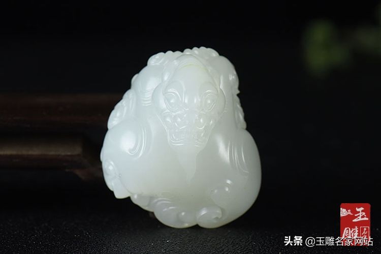 怎样鉴定玉石的真伪视频,翡翠玉石真假鉴定方法简单