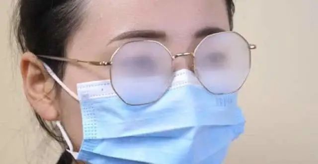 戴n95口罩眼镜起雾解决方法,冬天戴口罩怎么才能不让眼镜起雾